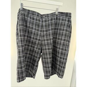 Adidas Men’s Plaid Gray and Black Golf shorts 38